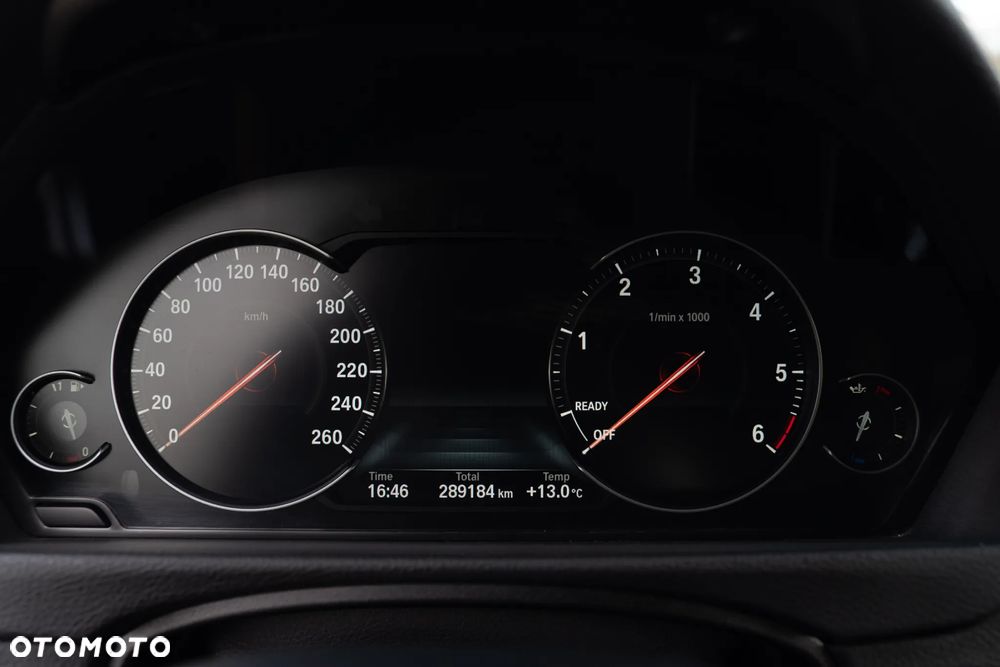 BMW Seria 3 320d xDrive M Sport Shadow - 13