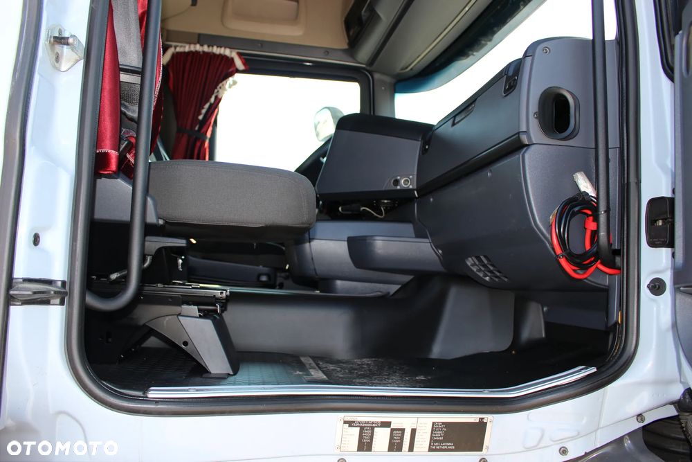 Scania R580 / V8 / XENON /RETARDER /GPS/2 ZBIORNIKI  /**SERWIS**/ IDEALNY STAN / - 32