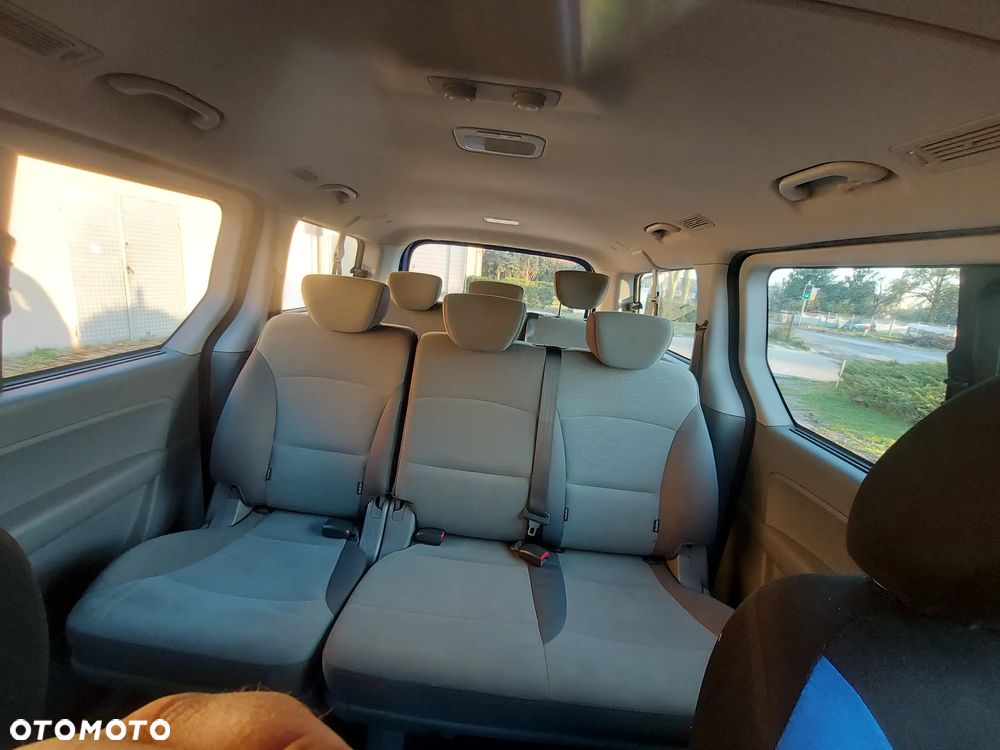 Hyundai H-1 2.5 CRDi Travel Family+ - 10