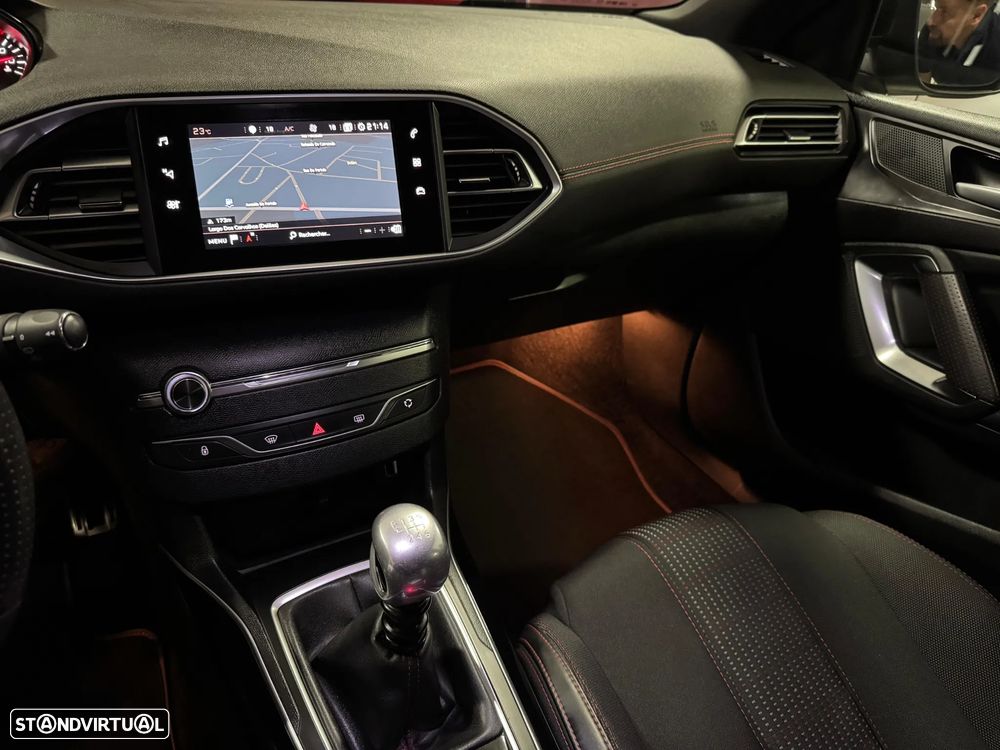 Peugeot 308 1.2 PureTech GT Line - 12