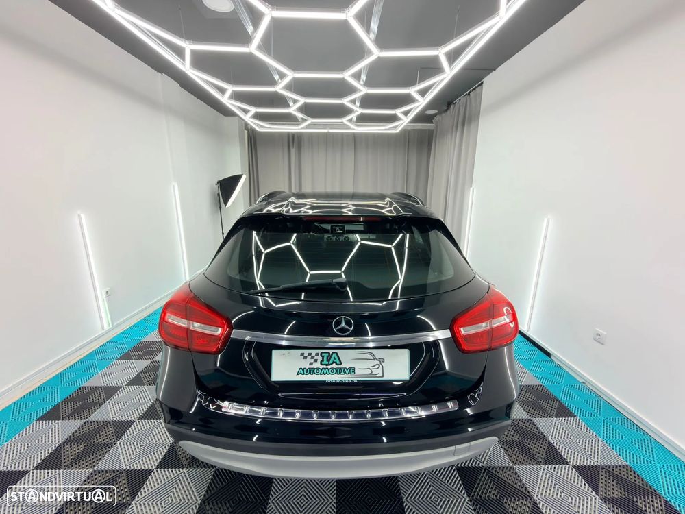 Mercedes-Benz GLA 200 7G-DCT Urban - 8