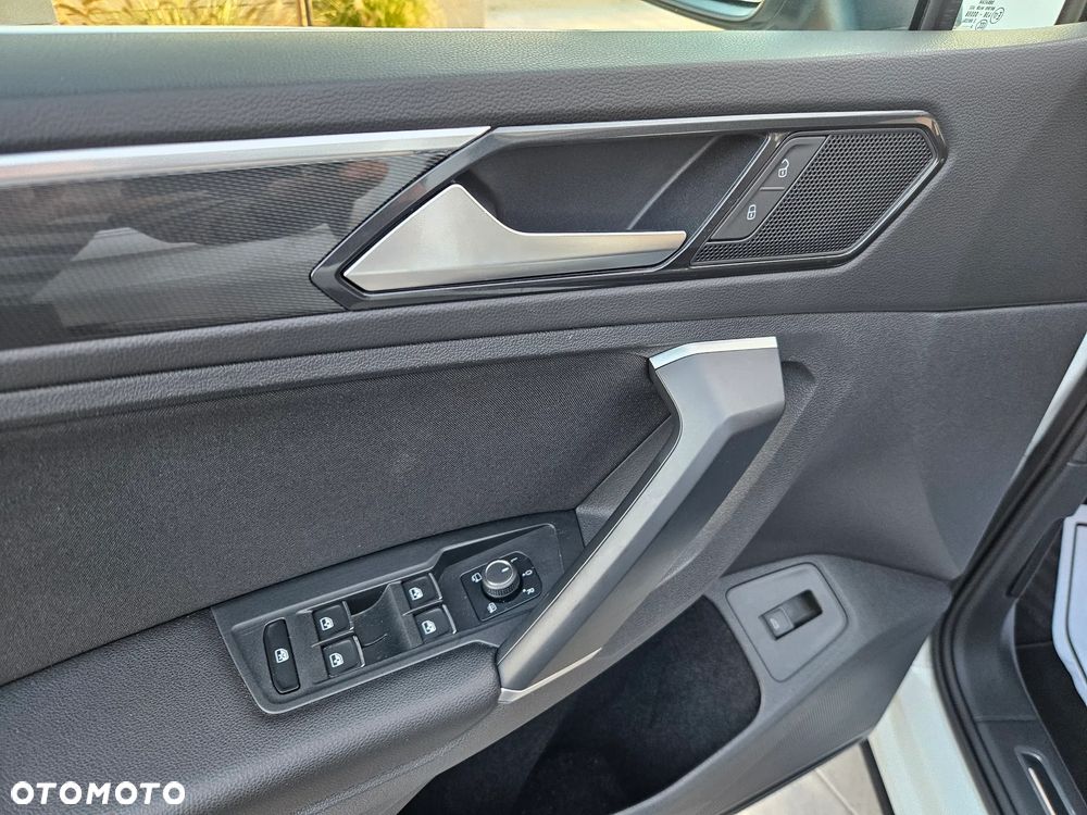 Volkswagen Tiguan - 20