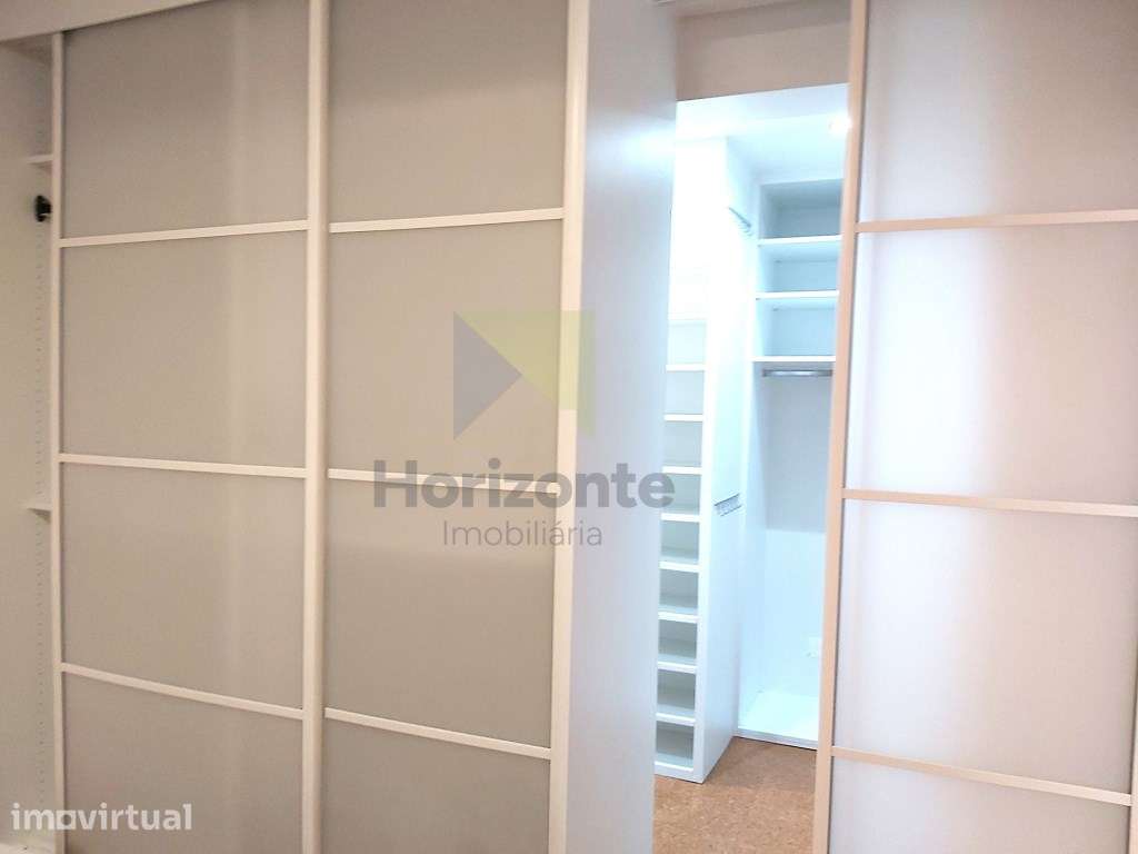 Excelente T2 Remodelado com Varanda e Garagem - Benfica - Grande imagem: 3/18