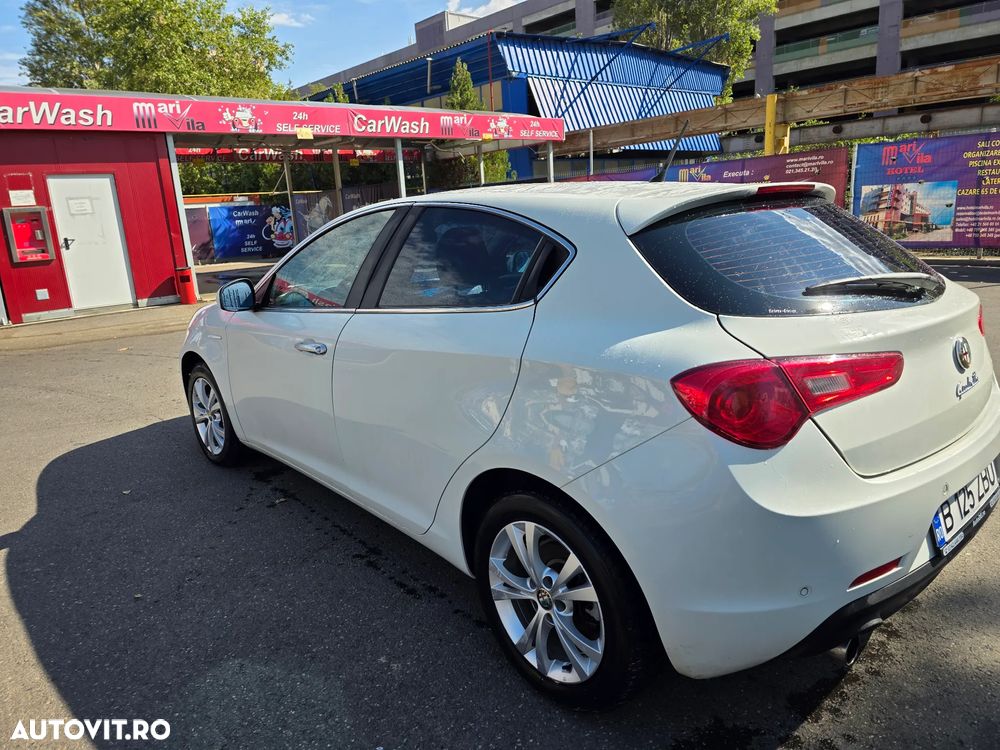 Alfa Romeo Giulietta 1.6 JTDM 16V - 5
