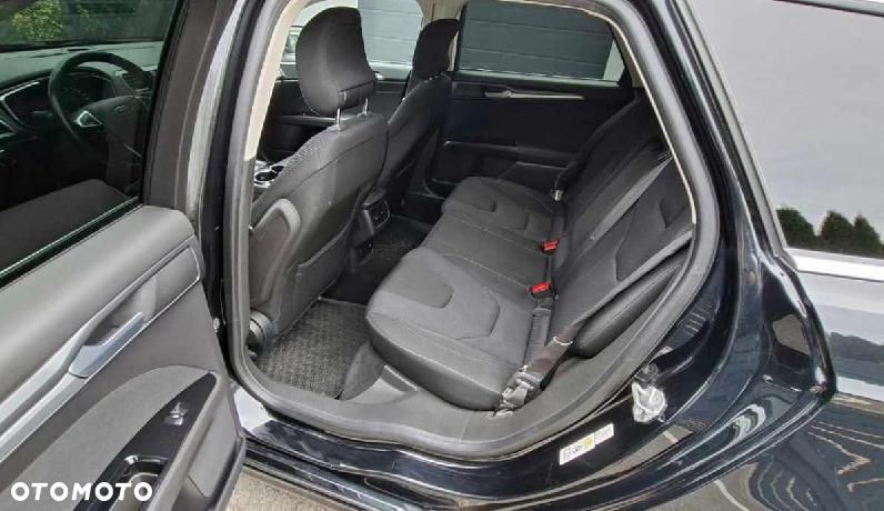 Ford Mondeo - 12