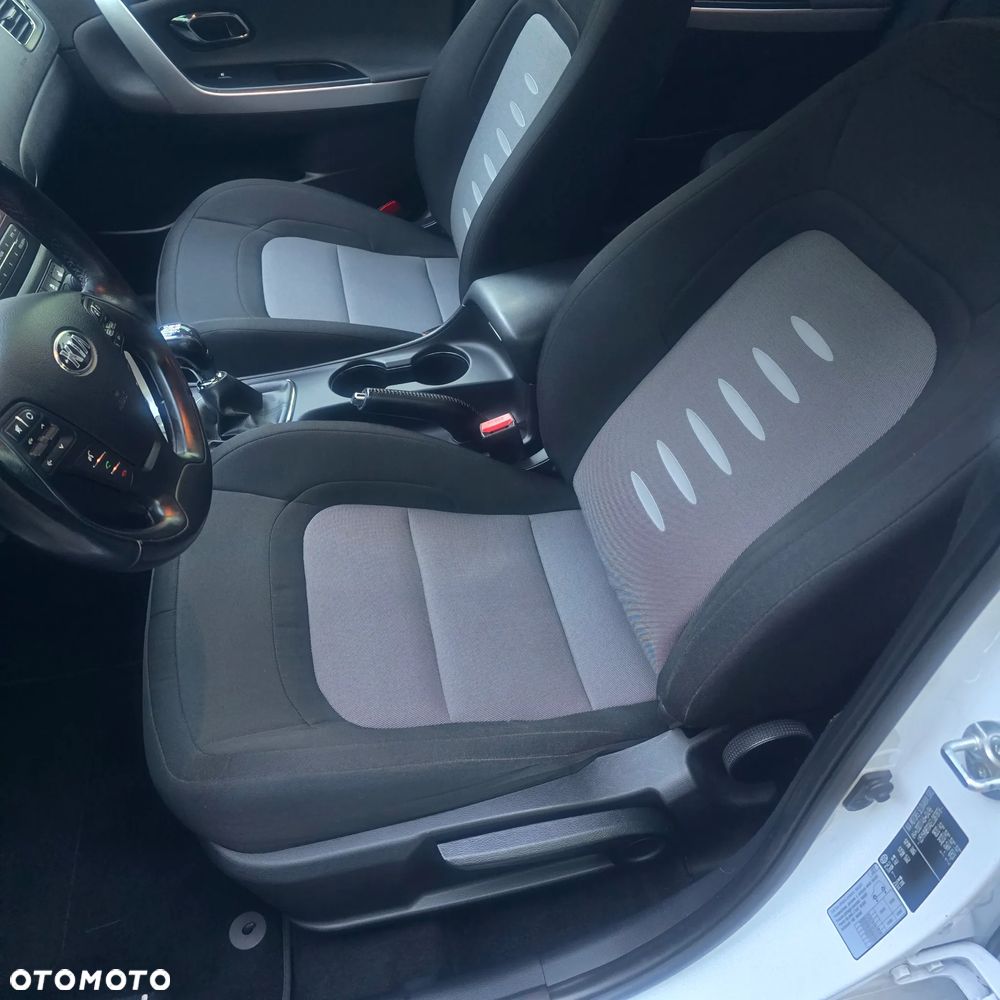 Kia Ceed 1.4 CVVT SW Edition 7 - 9
