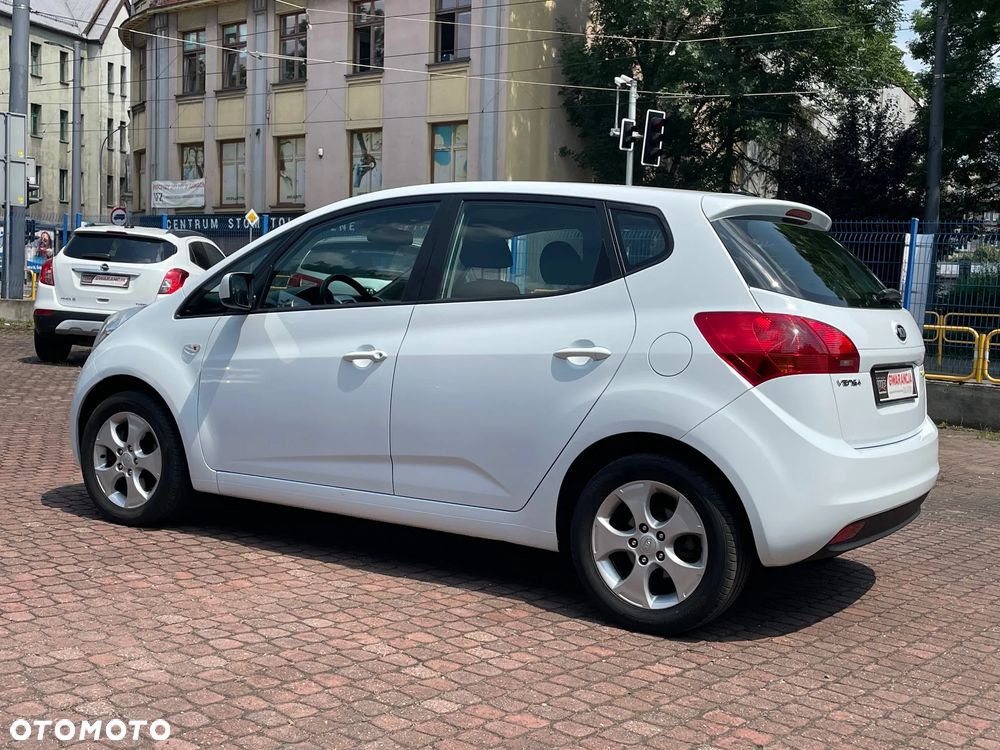 Kia Venga - 3