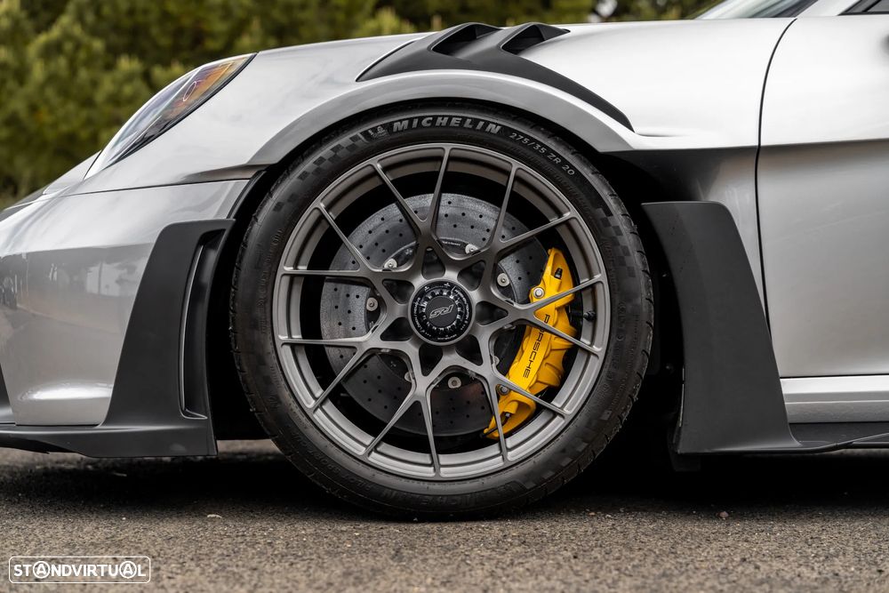 Porsche 911 (992) GT3 RS - 8