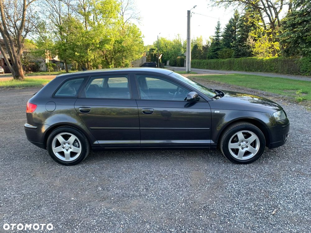 Audi A3 Sportback 1.6 Ambiente - 6