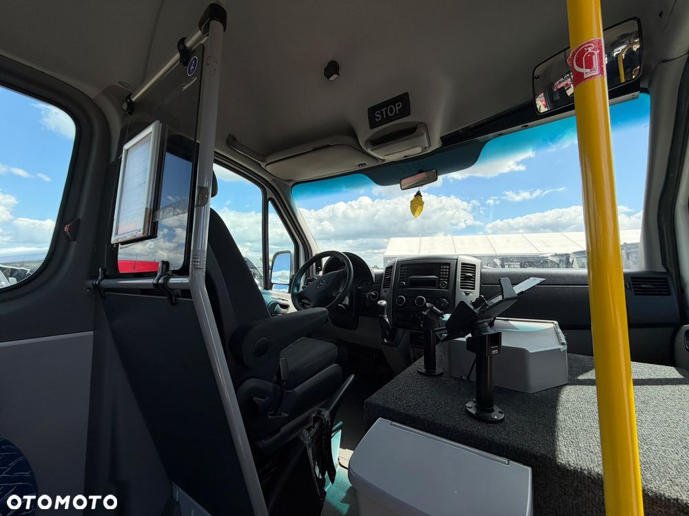 Mercedes-Benz Sprinter 516 - 17