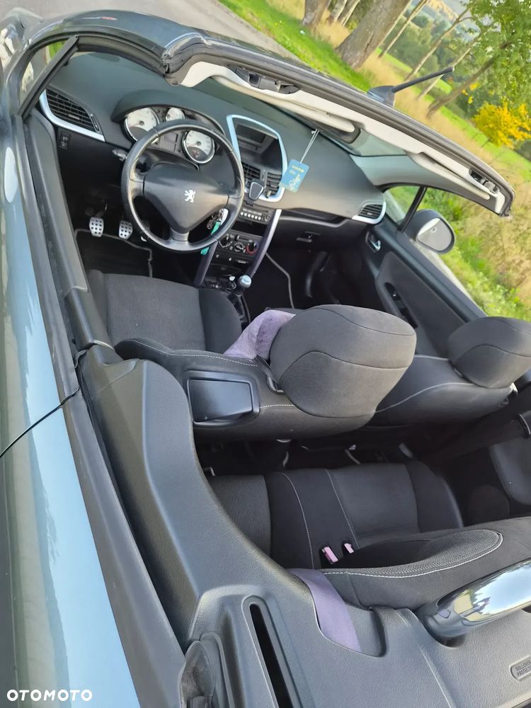 Peugeot 207 CC - 15