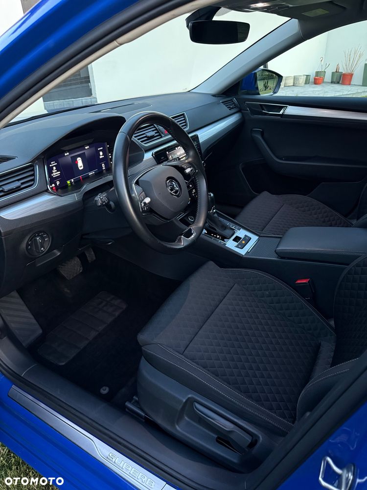 Skoda Superb 2.0 TDI SCR Ambition DSG - 21