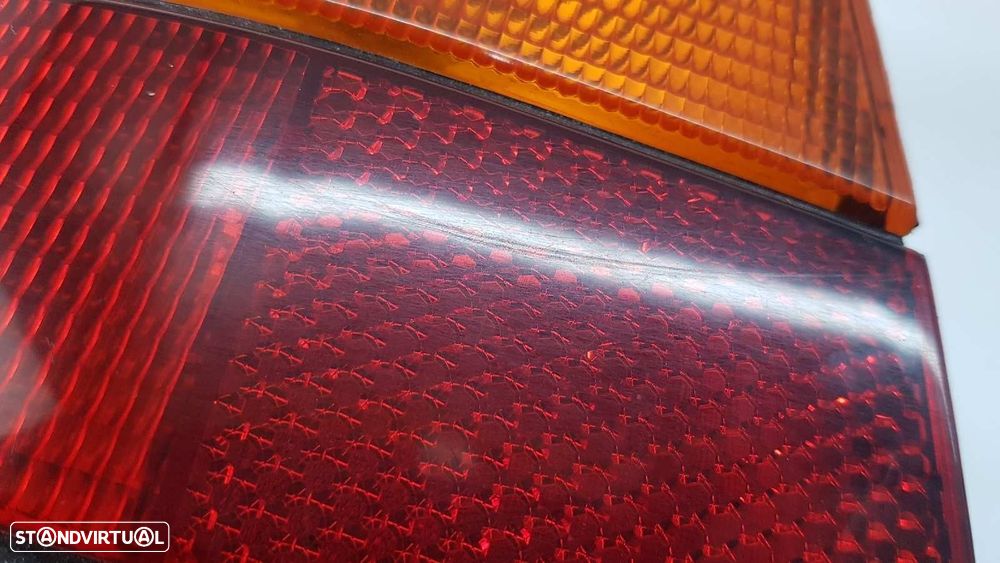 FAROLIM TRASEIRO ESQUERDO BMW SERIE 5 BERLINA (E34) 525TDS - 2