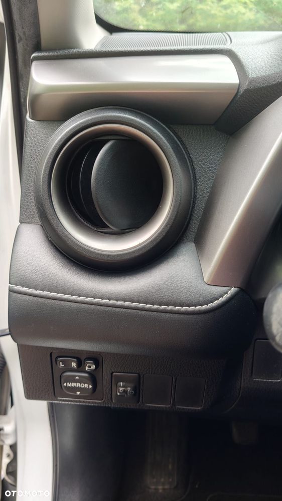 Toyota RAV4 - 18