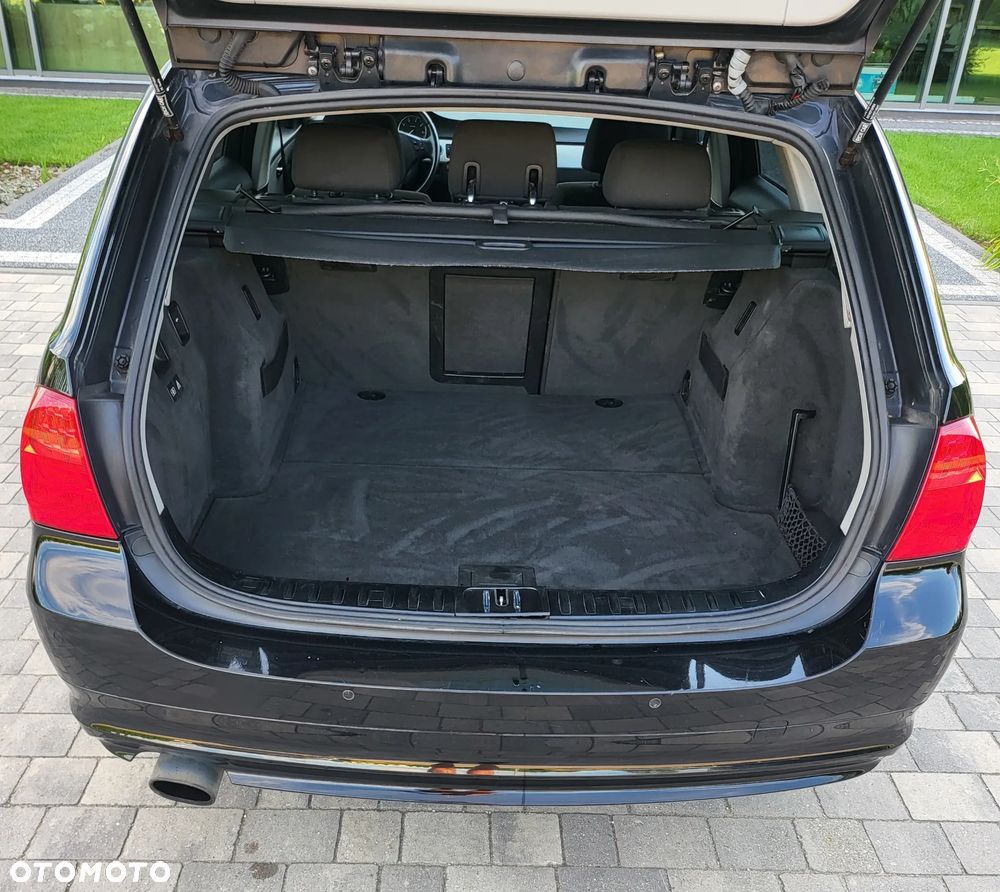 BMW Seria 3 318i Edition Exclusive - 15