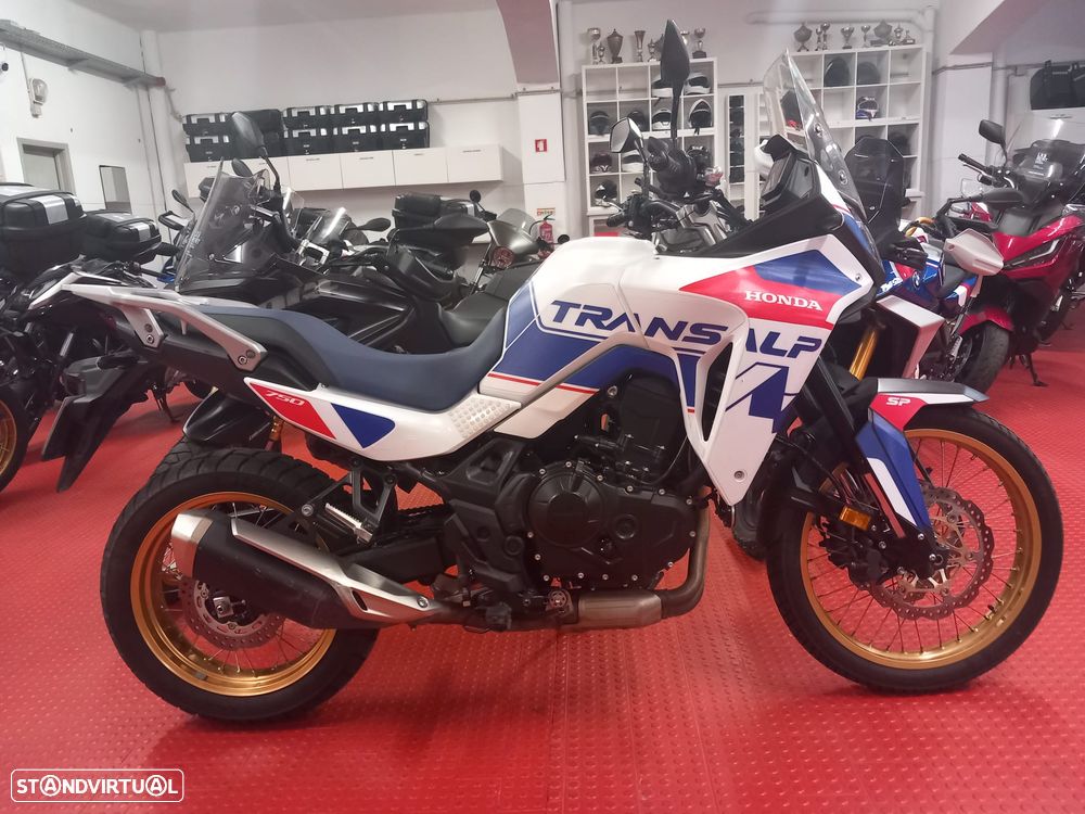 Honda Transalp 750 2024
