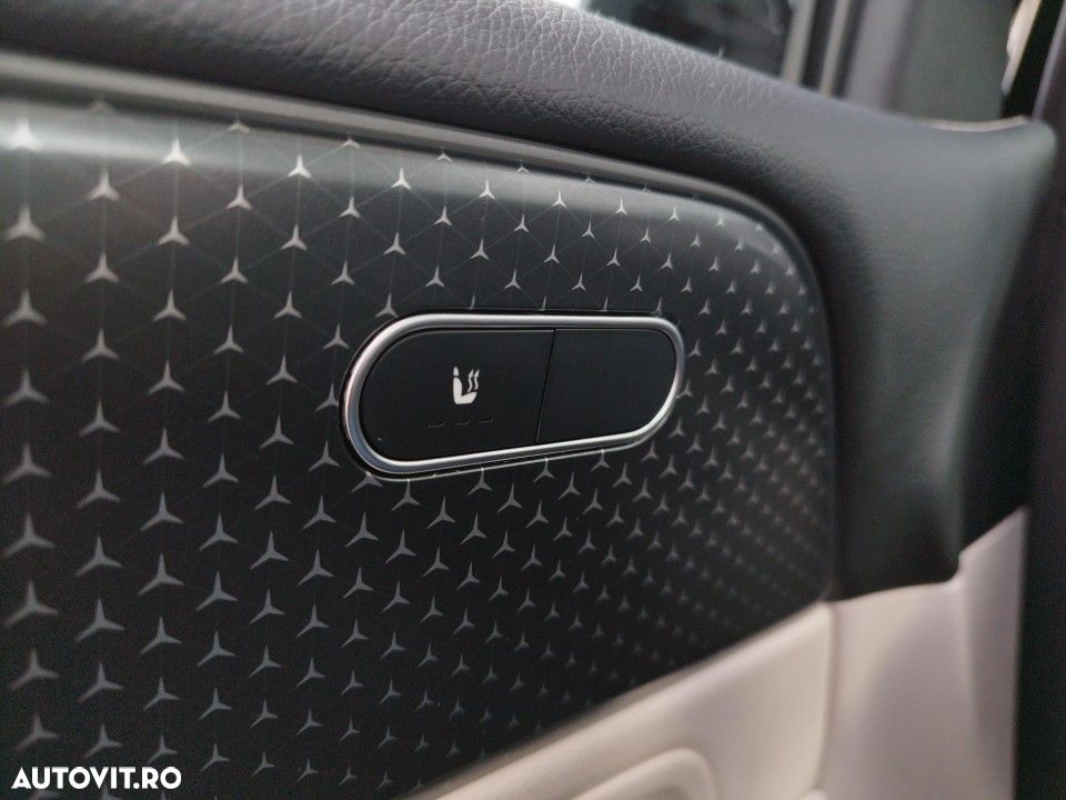 Mercedes-Benz GLB - 16