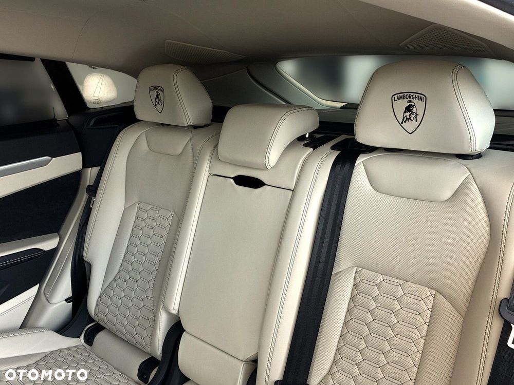 Lamborghini Urus - 20