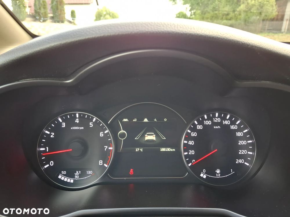 Kia Carens 1.6 GDI Fifa World Cup Edition - 32