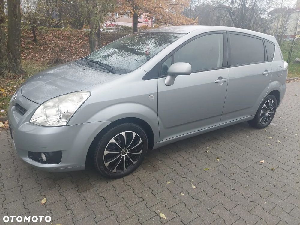 Toyota Corolla Verso - 9