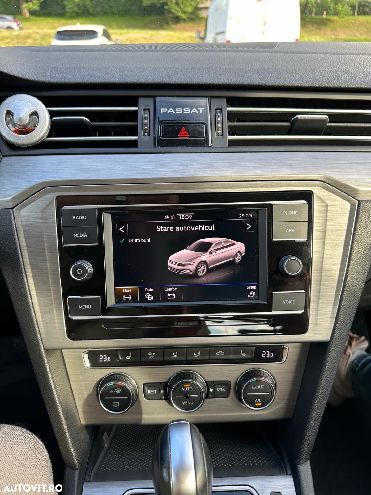 Volkswagen Passat - 21