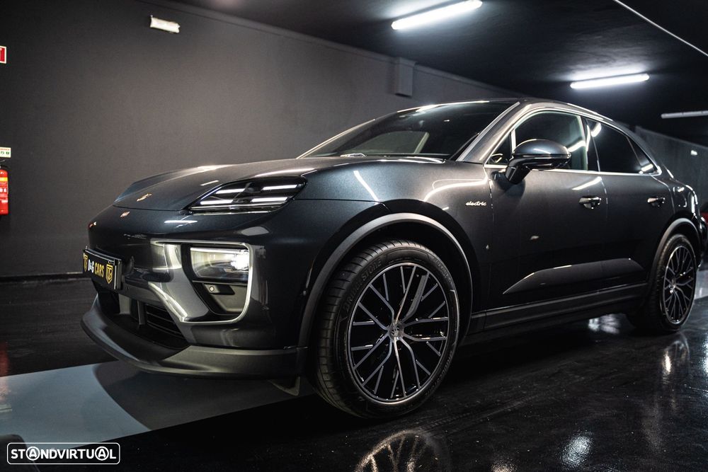 Porsche Macan Electric - 28