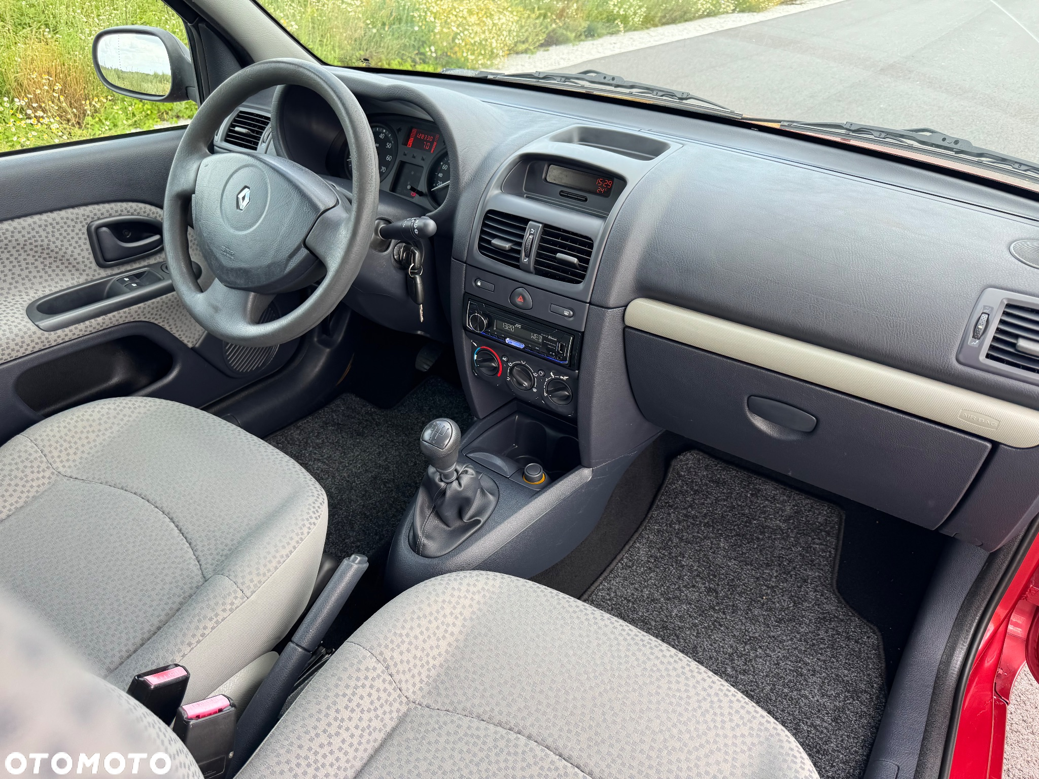 Renault Clio 1.2 16V Campus Authentique - 8