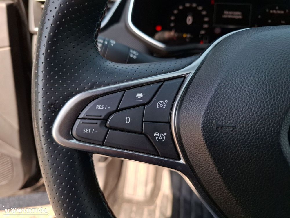 Renault Clio — fotografia 16