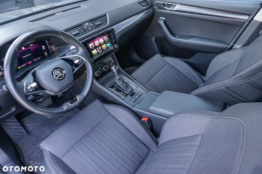 Skoda Superb 2.0 TSI Style DSG - 28