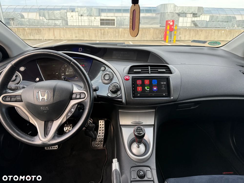 Honda Civic 1.8 Sport - 18