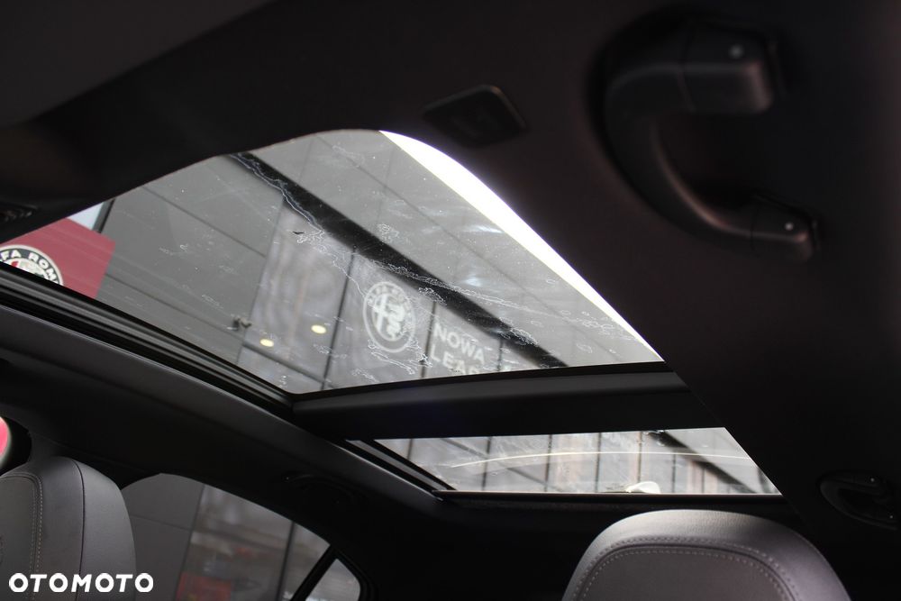 Alfa Romeo Stelvio 2.0 Turbo Veloce Q4 - 17