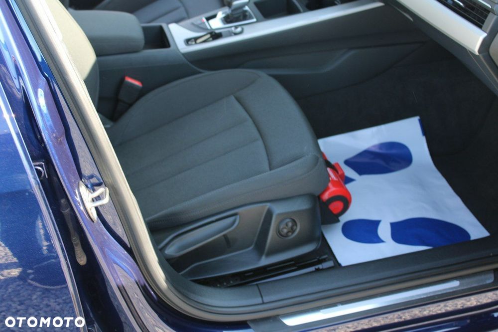 Audi A4 - 40