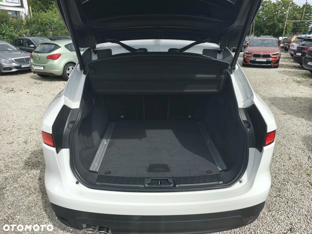 Jaguar F-Pace 2.0 i4D AWD R-Sport - 10