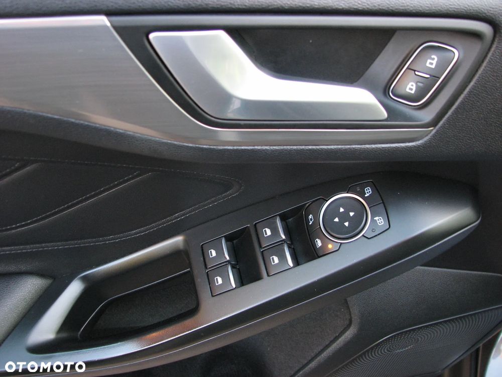 Ford Focus 1.5 EcoBlue Titanium - 32