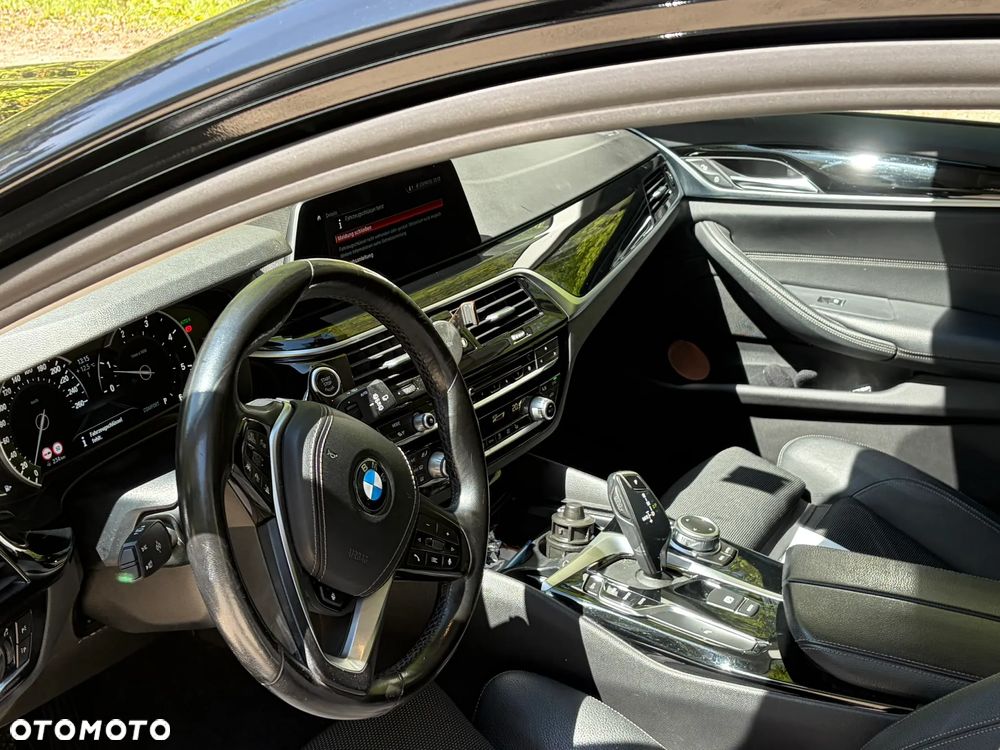 BMW Seria 5 530d xDrive - 5