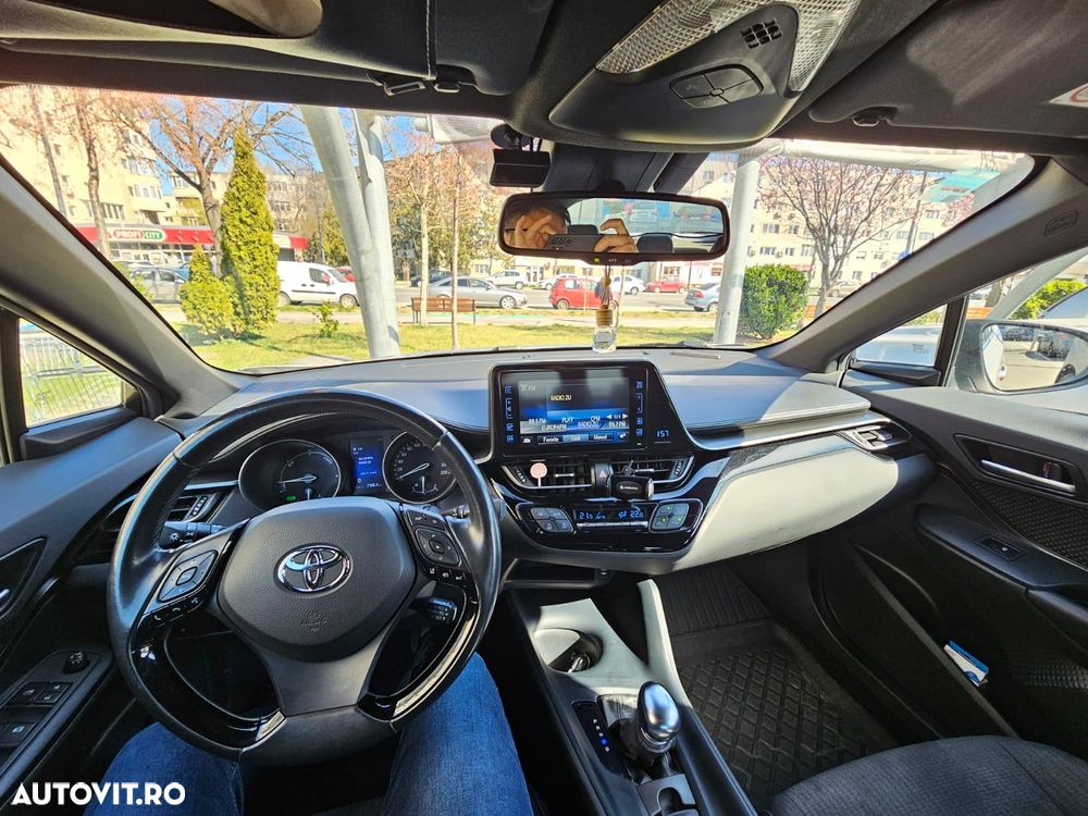Toyota C-HR - 6