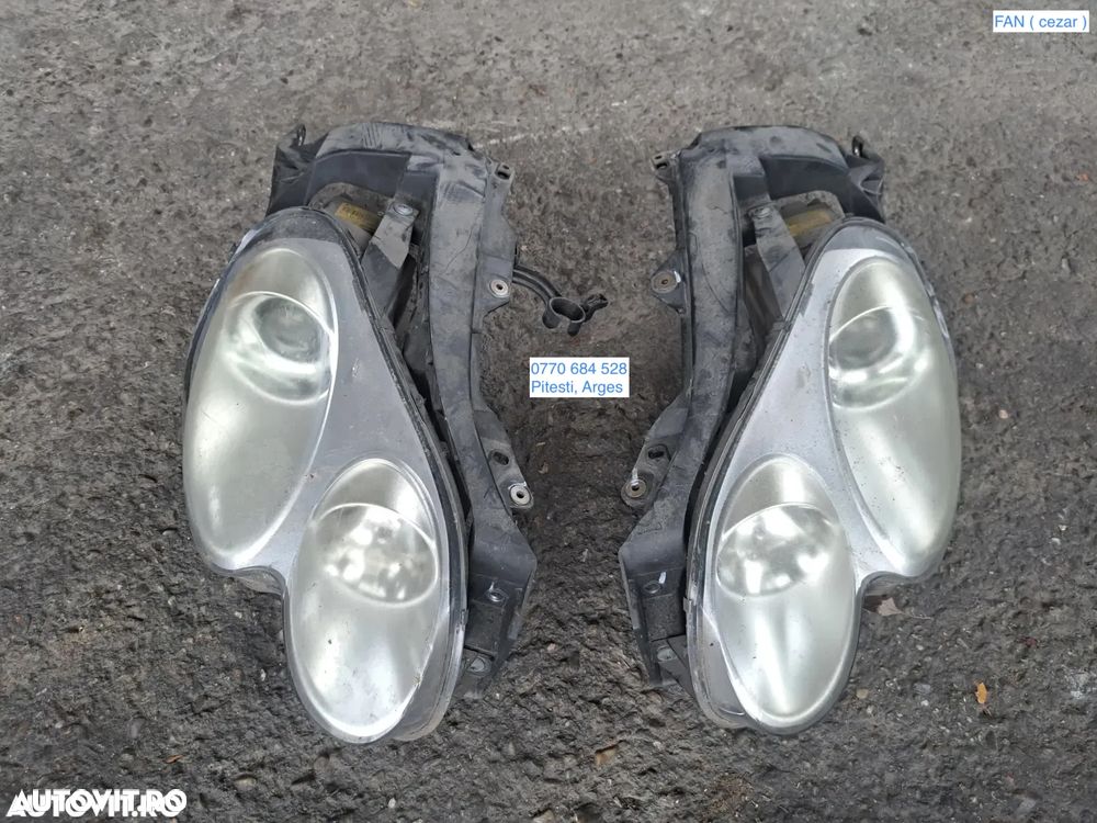 Far stanga dreapta halogen cu suport in stare foparte buna Original Smart Forfour W454 2004-2006 - 1