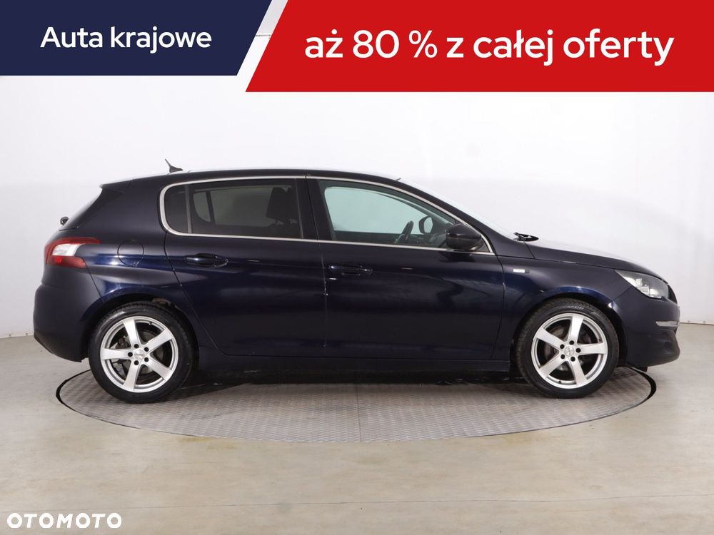 Peugeot 308 - 8