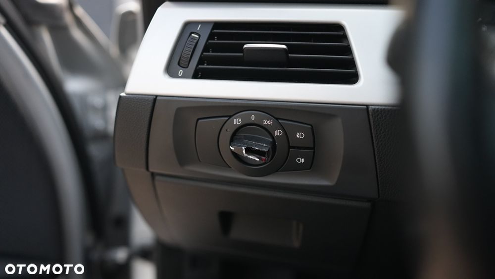 BMW Seria 3 - 32