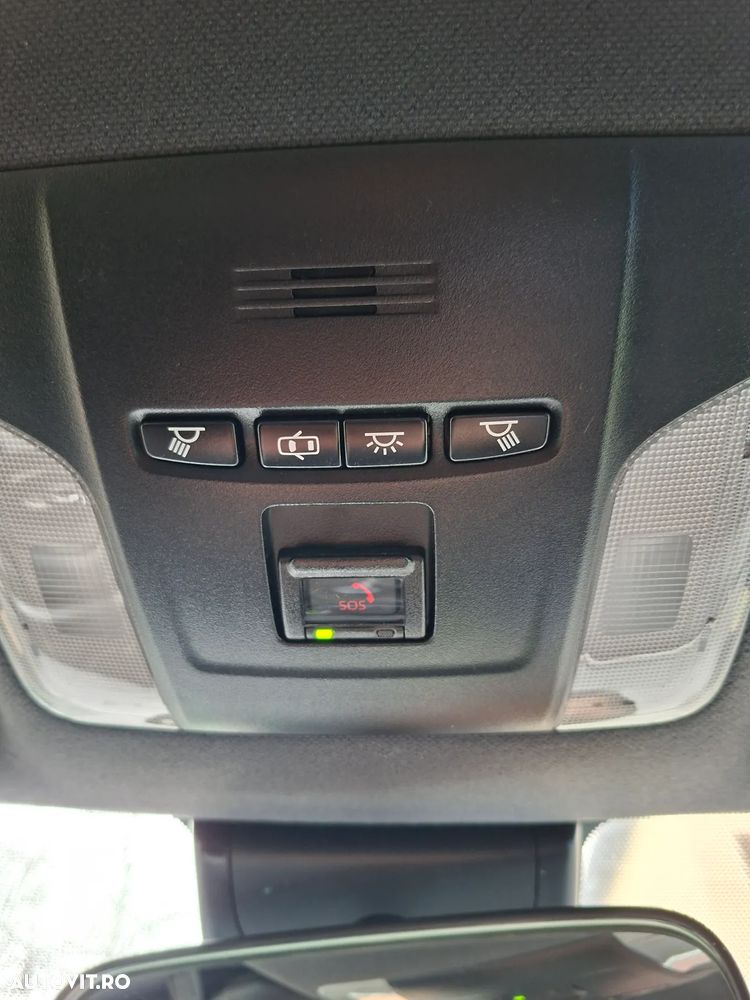 Toyota Corolla 1.8 Hybrid - 34