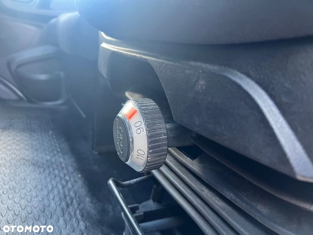 Iveco Daily 35S14 L3H2 2,3 140 KM klima tempomat - 17