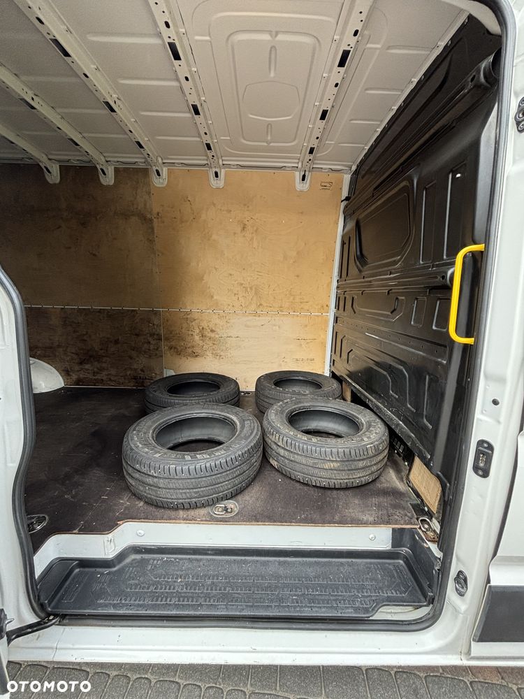 Volkswagen Crafter - 16