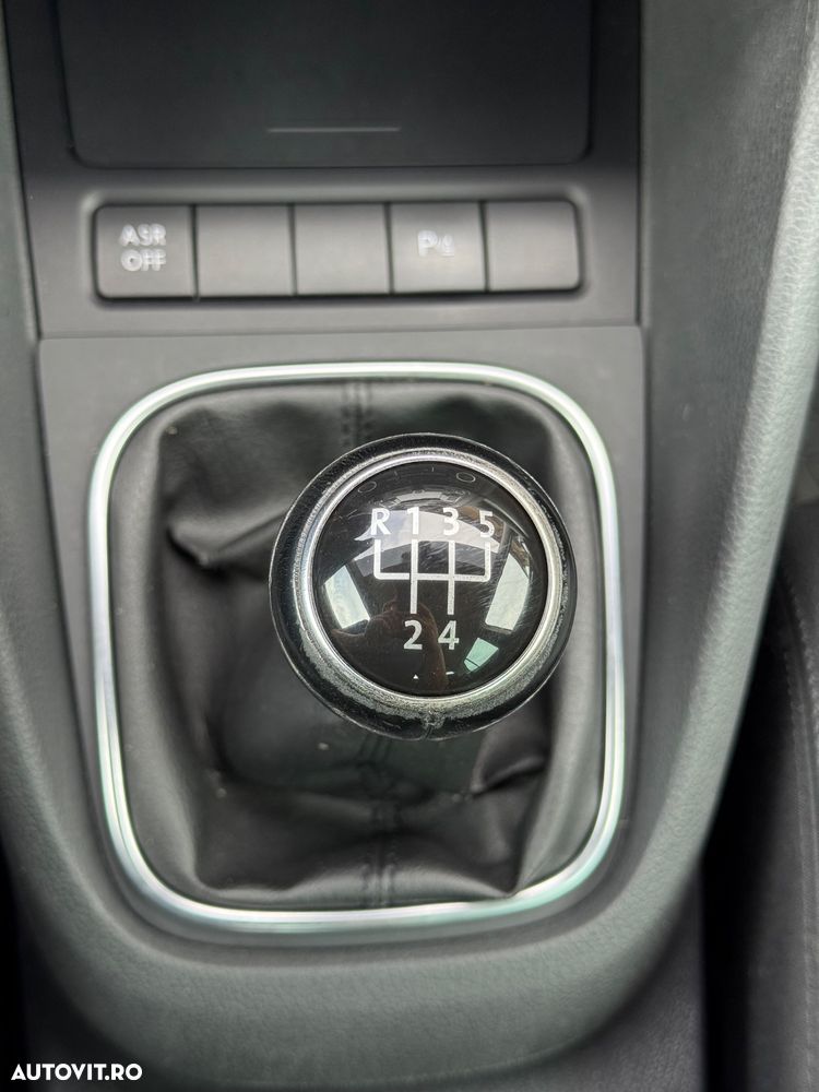 Volkswagen Golf 1.6 TDI DPF Exclusive - 12