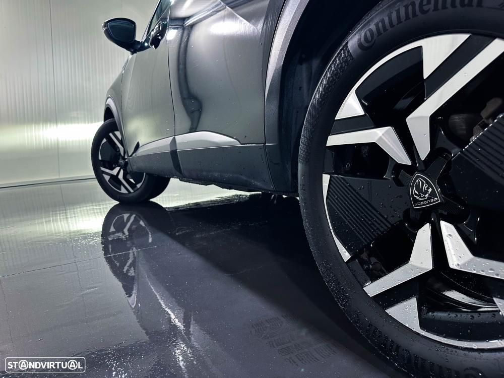 Peugeot 2008 1.2 PureTech Allure EAT8 - 8