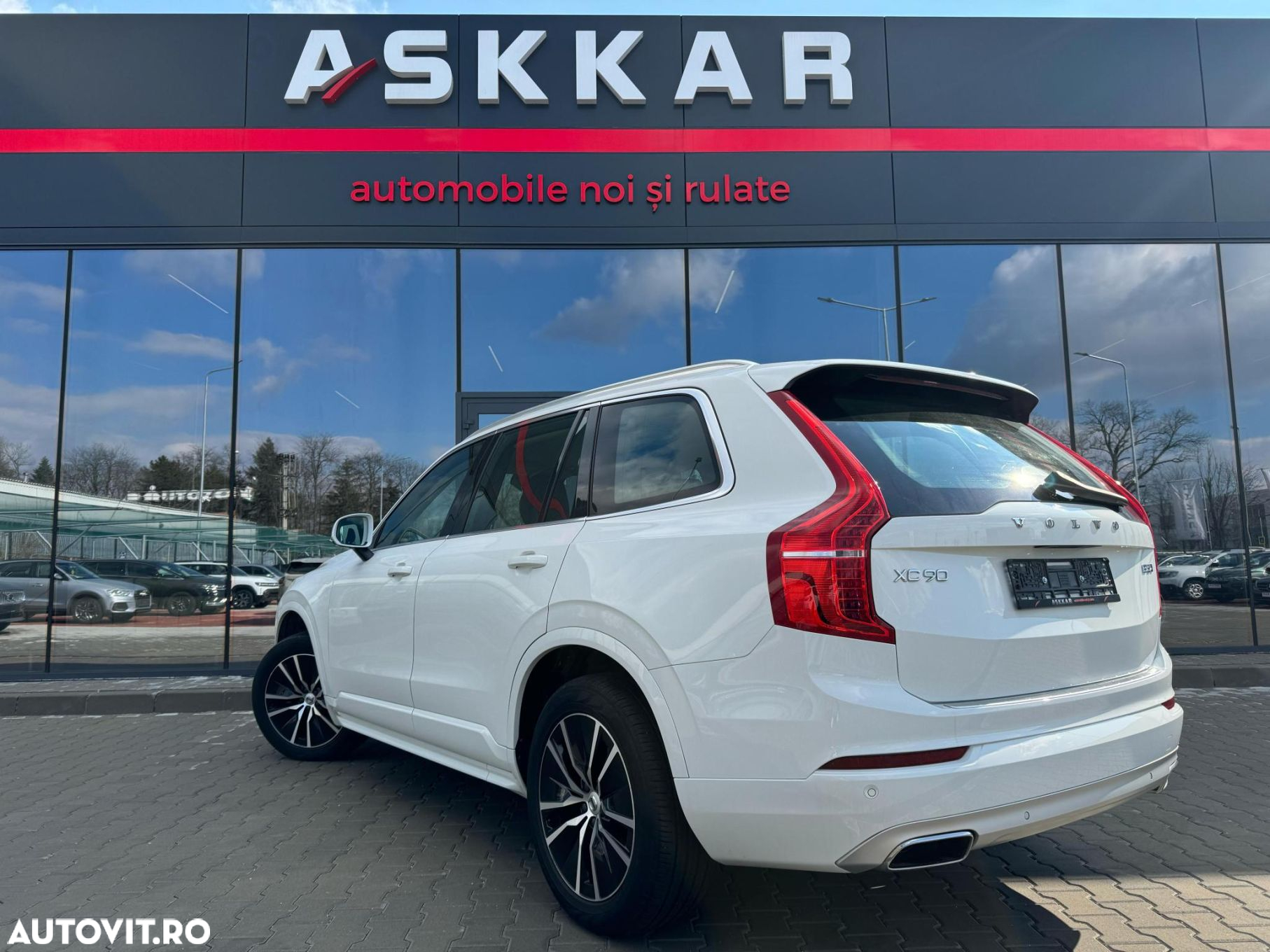 Volvo XC 90 B5 D AWD Geartronic Momentum Pro - 8