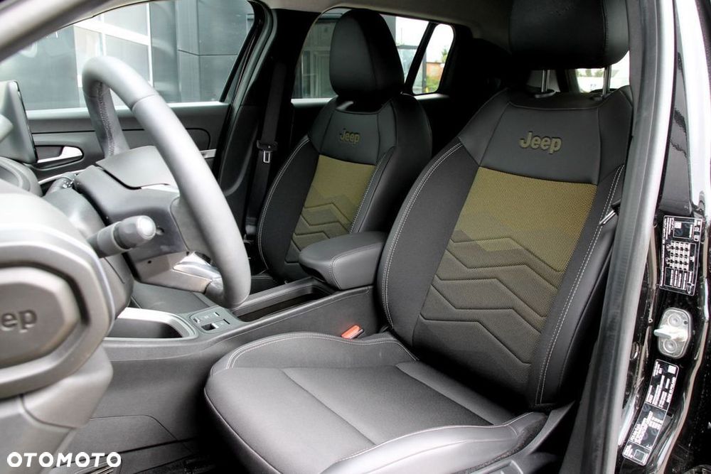 Jeep Avenger 54kWh Altitude - 25