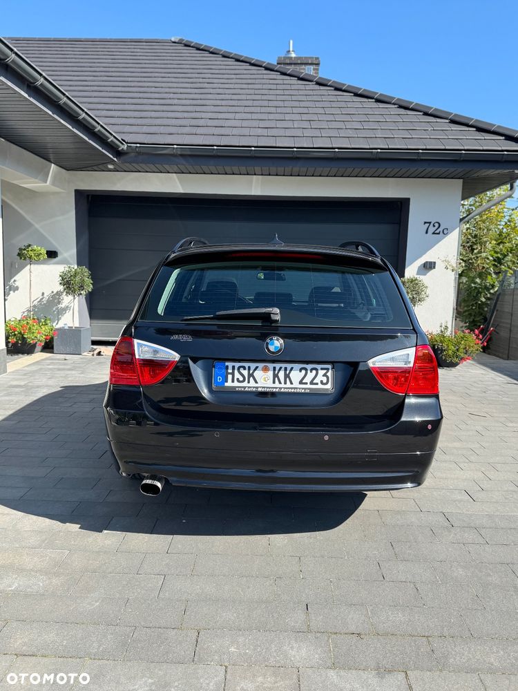 BMW Seria 3 320i Touring - 6