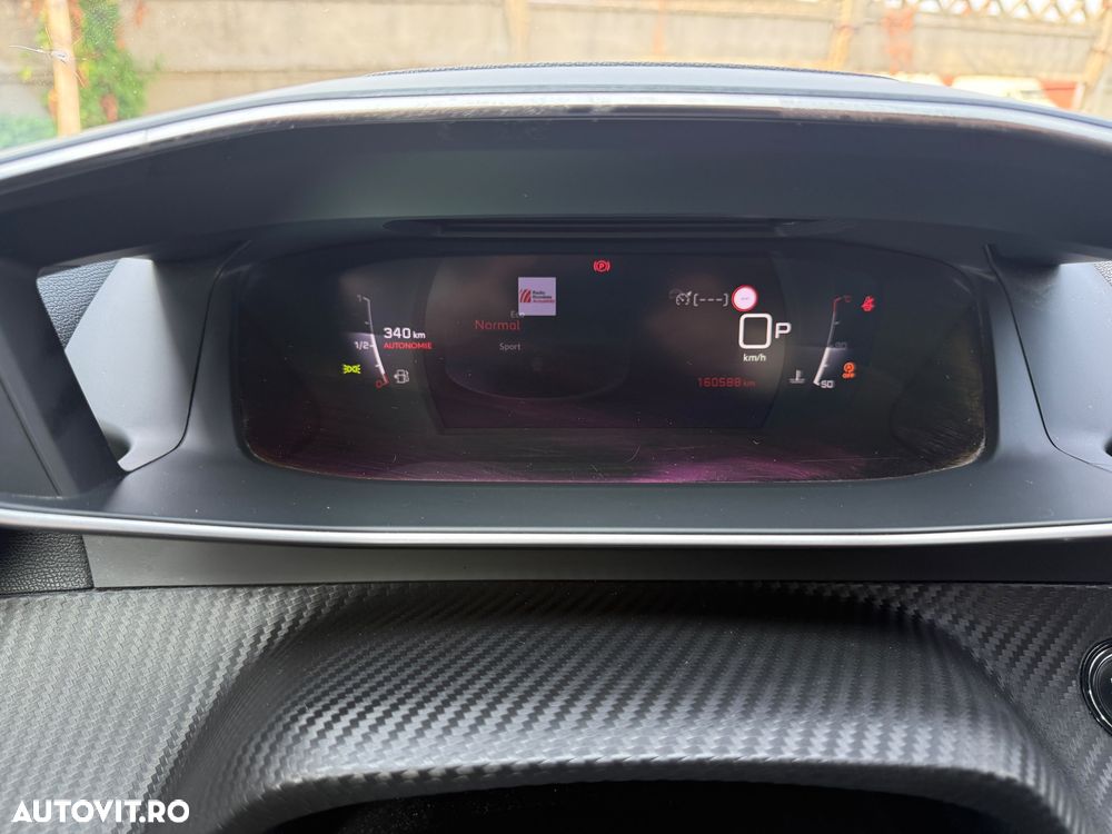 Peugeot 2008 1.5 BlueHDI EAT8 STT GT Pack - 29