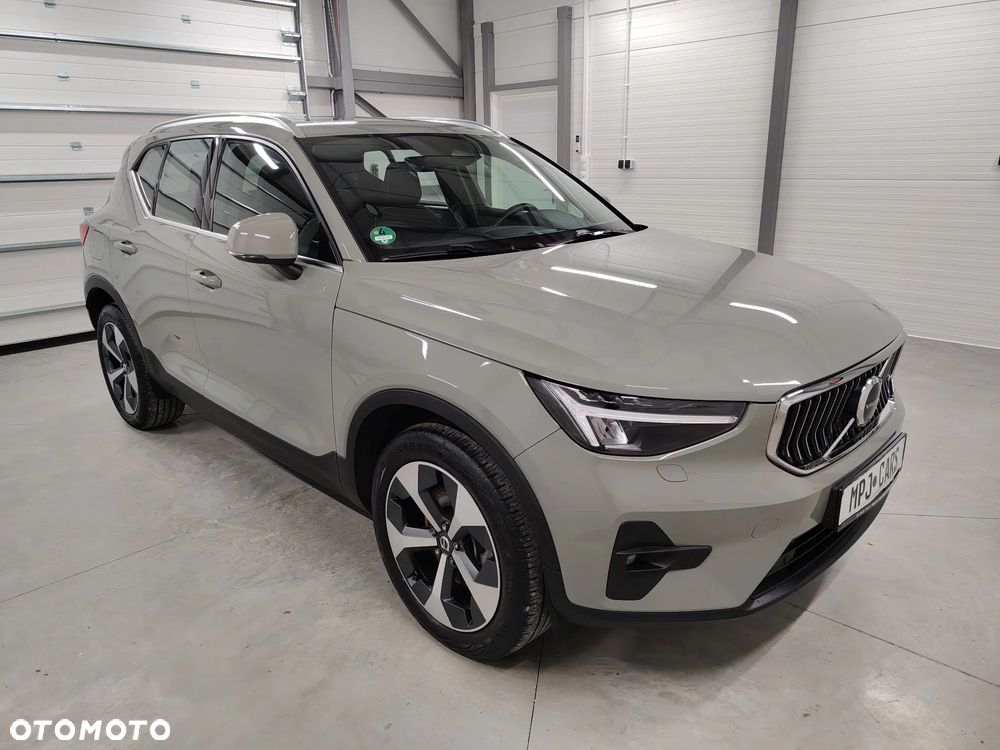 Volvo XC 40 B4 Plus Dark - 16