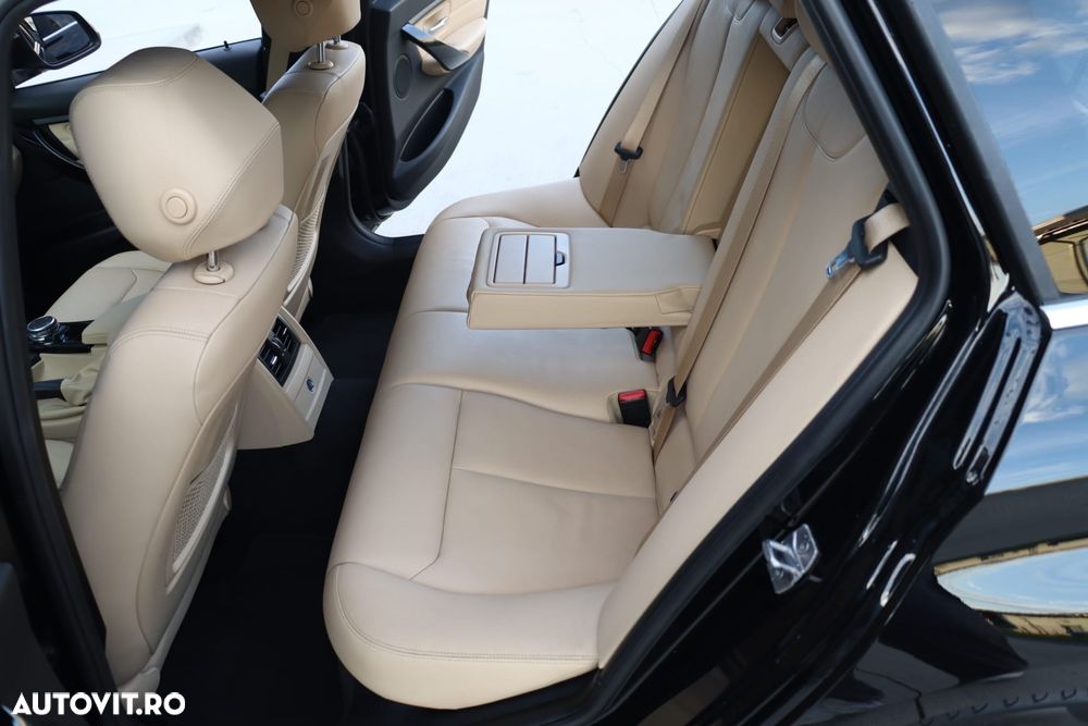 BMW Seria 3 320d Touring Aut. Luxury Line - 14